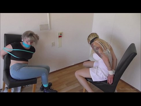 ❤️ Adicta / amarrada e amordazada / damisela en apuros ❤️ Vídeo de sexo en nós ❌